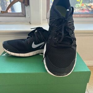 Nike Free 5.0 Black/Gray Athletic Running Shoes Women's Size 7